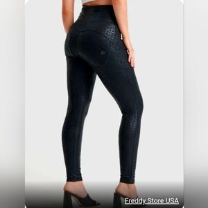 Freddy Jeans USA Panther pant size XL